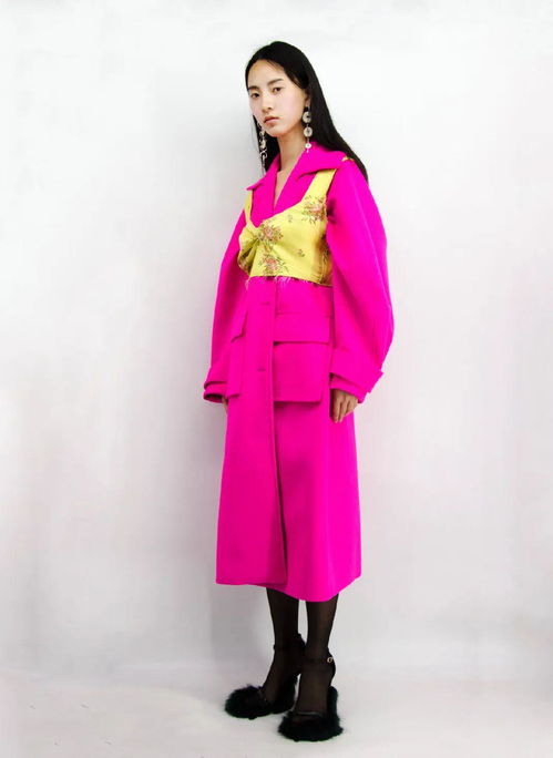 衣飾如花 情欲張力與純真交織的女性多重魅力